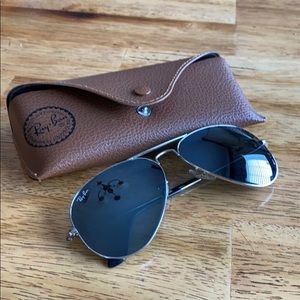 Ray Ban Aviator sun glasses